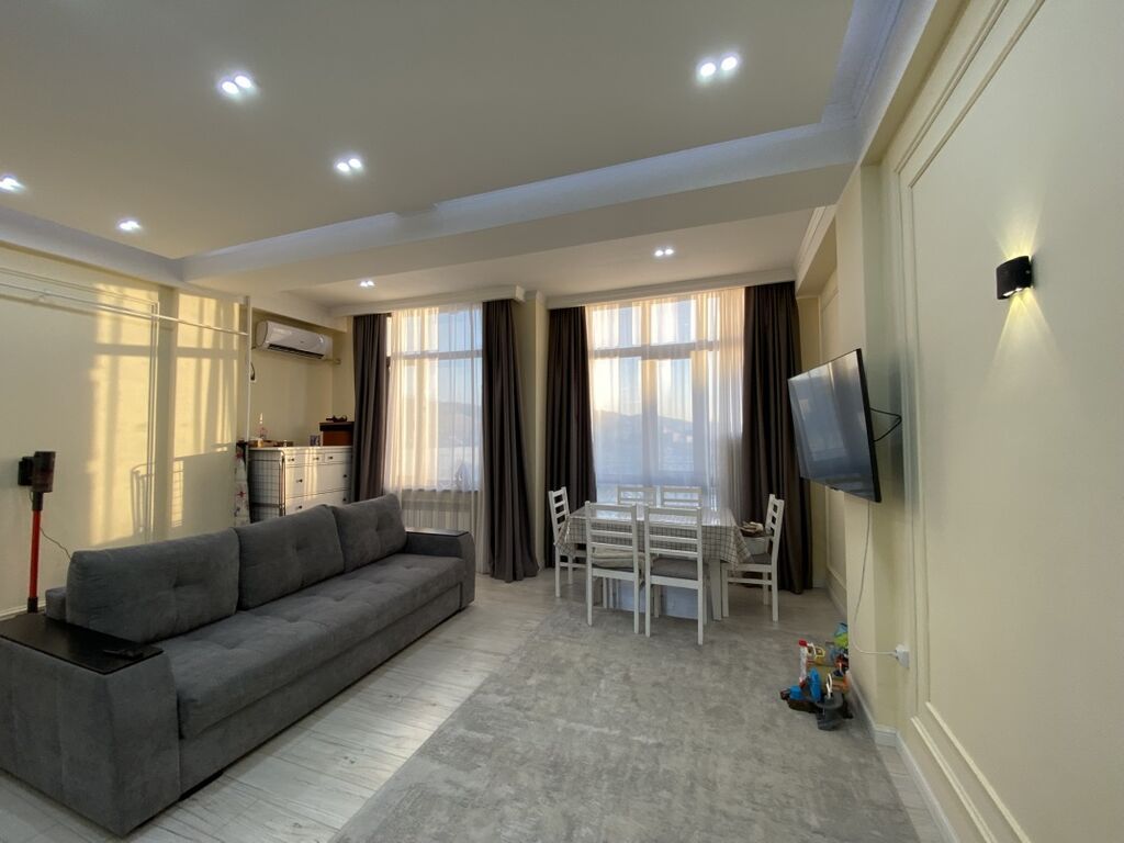 2 комнаты, 60 м², Индивидуалка, 4 этаж, Свежий ремонт: фото 2