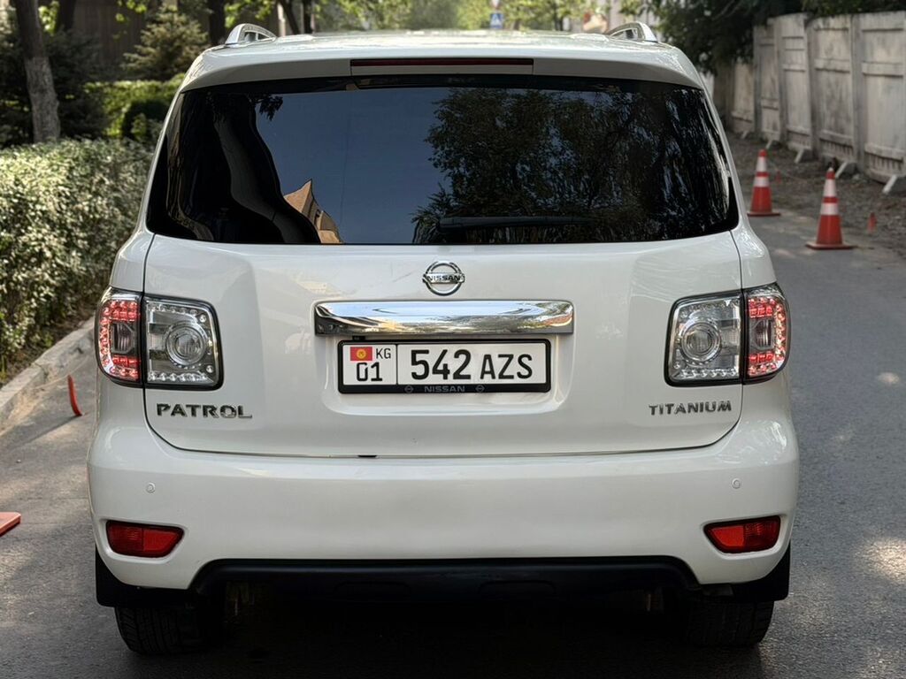Nissan Patrol: 2014 г., 3 л, Автомат, Бензин, Внедорожник — фото 3