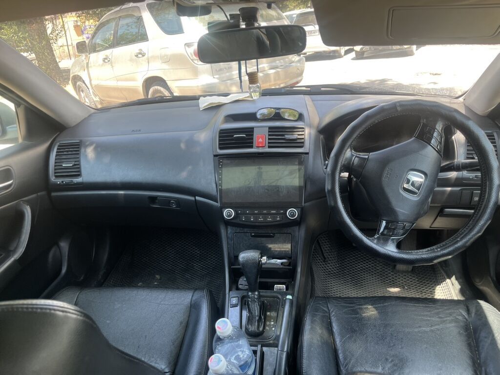 Honda Accord: 2004 г., 2.4 л, Автомат, Бензин, Седан: фото 3