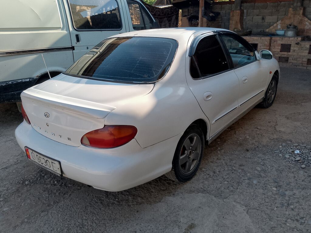 Hyundai Avante: 2000 г., 1.5 л, Механика, Бензин, Седан — фото 3