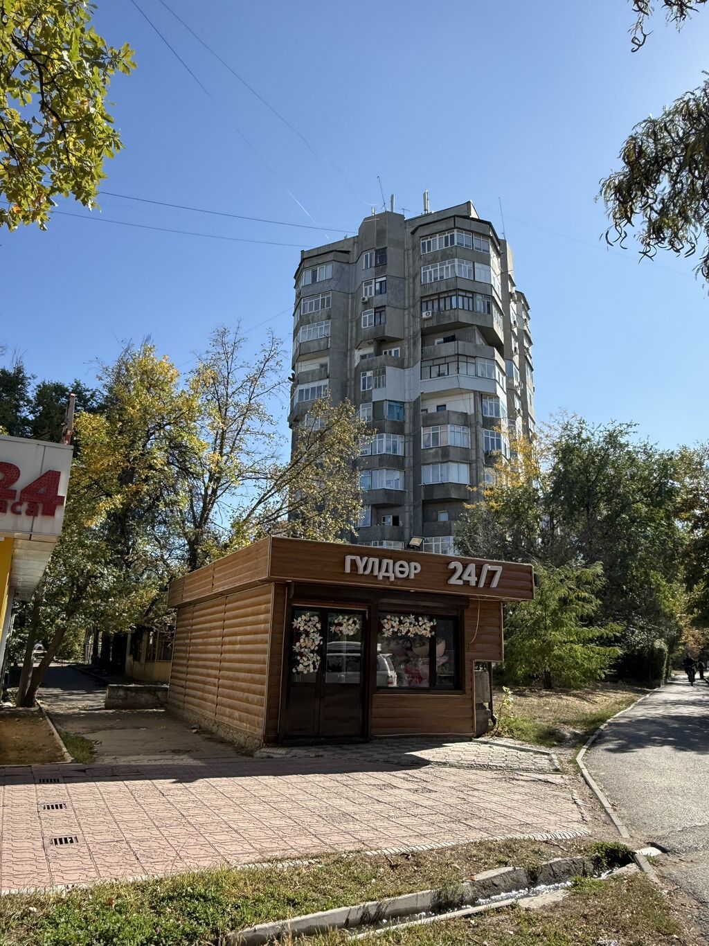 2 комнаты, 64 м², 7 мкр Индивидуалка, 8 этаж, Косметический ремонт: фото 1