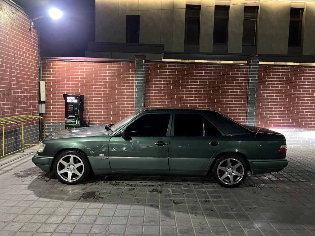 Mercedes-Benz E-Class: 1993 г., 3.2 л, Автомат, Бензин, Седан: фото 5