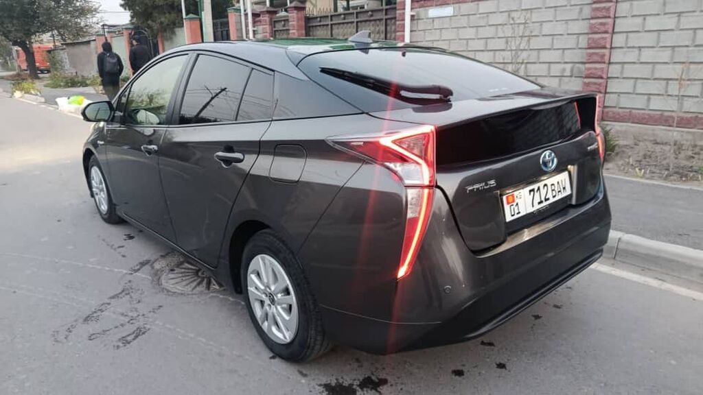 Toyota Prius: 2017 г., Гибрид, Лифтбек: фото 6