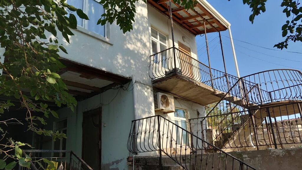 5 otaqlı, 3 kv. m, Orta təmir