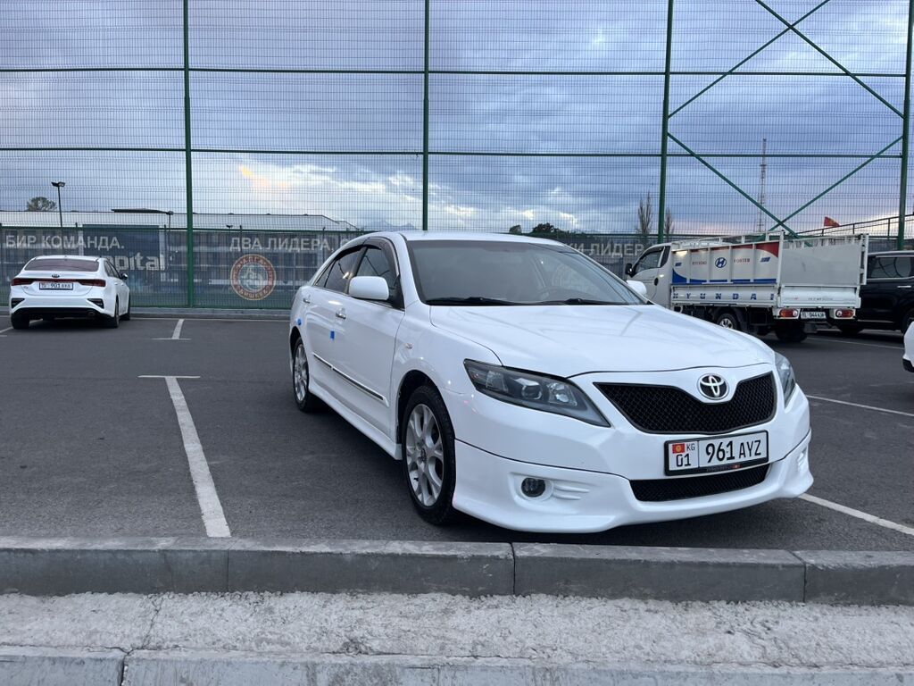 Toyota Camry: 2010 г., 2.4 л, Автомат, Бензин, Седан: фото 2
