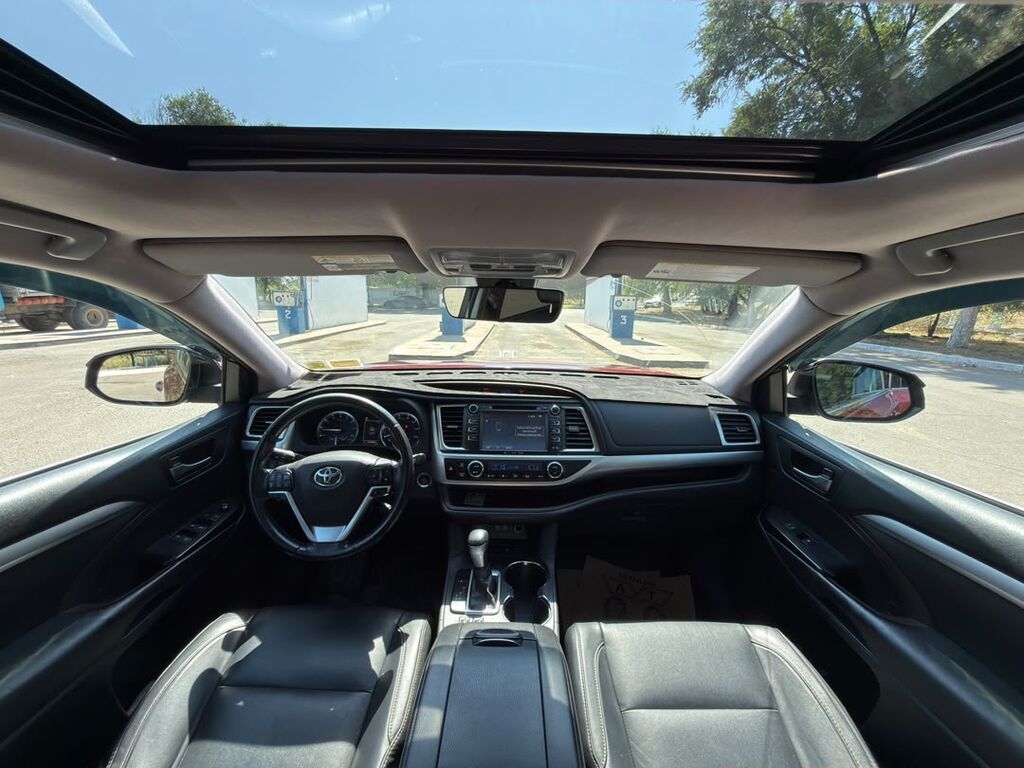 Toyota Highlander: 2018 г., 3.5 л, Бензин: фото 5