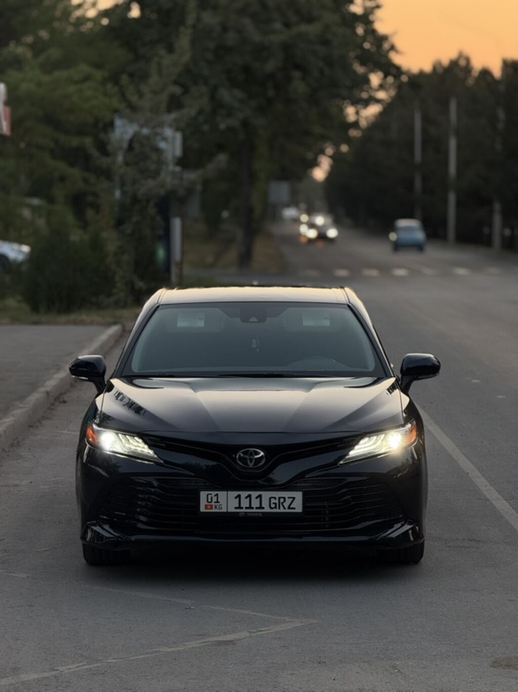 Toyota Camry: 2018 г., Автомат, Седан: фото 8