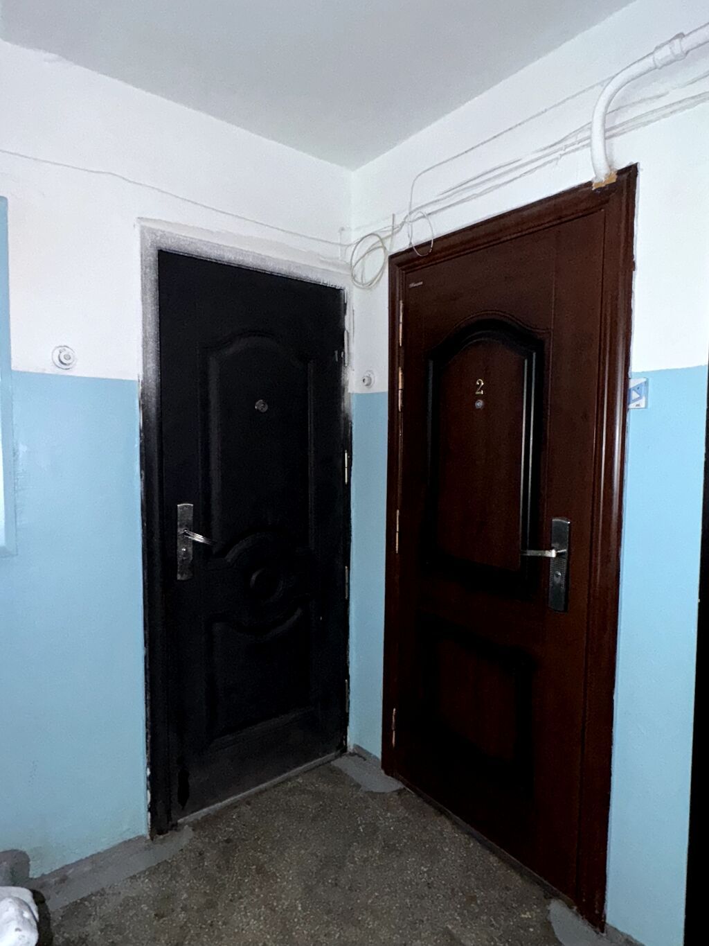 2 комнаты, 42 м², Ошский рынок / базар Индивидуалка, 2 этаж, Старый ремонт: фото 3
