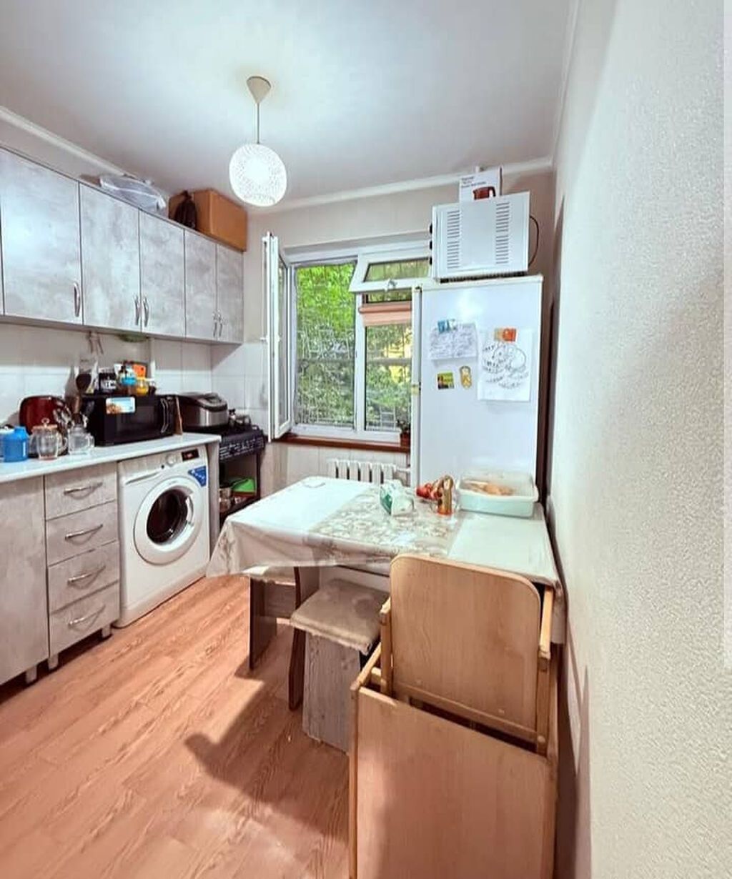 3 комнаты, 58 м², 104 серия, 2 этаж, Косметический ремонт: фото 2