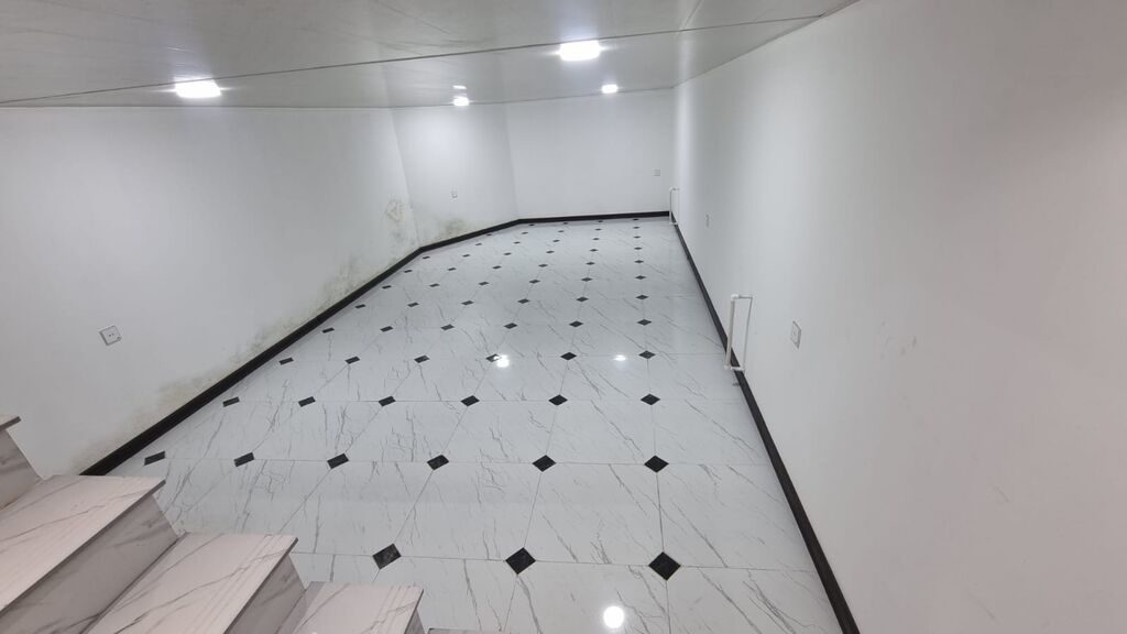Ümumi 105 kvdır 1ci mərtəbə 75 kv zirzəmi isə 30 kvdır,qarışısında