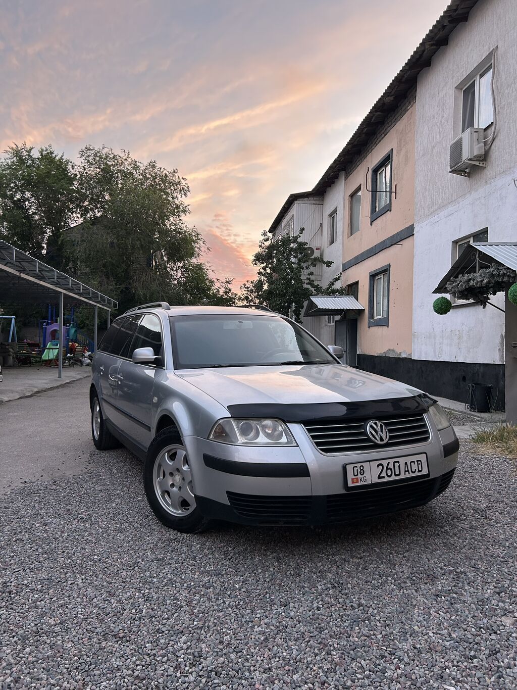 Volkswagen Passat: 2001 г., 1.8 л, Типтроник, Бензин, Универсал — фото 1