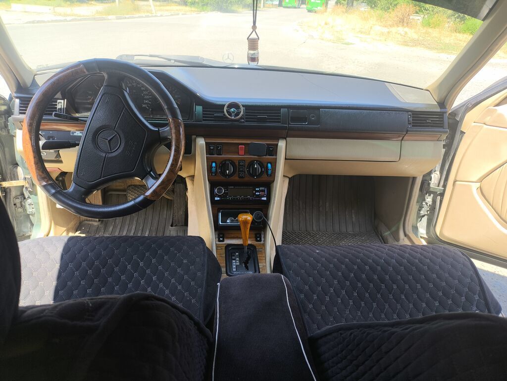 Mercedes-Benz W124: 1994 г., 3.2 л, Автомат, Бензин, Седан: фото 5