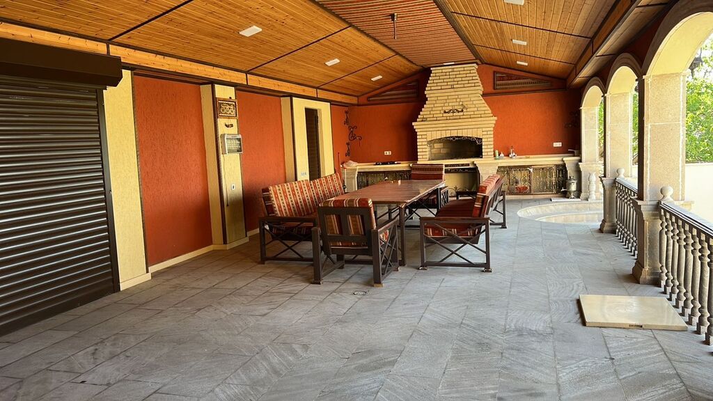 4 otaqlı, 124 kv. m, Yeni təmirli