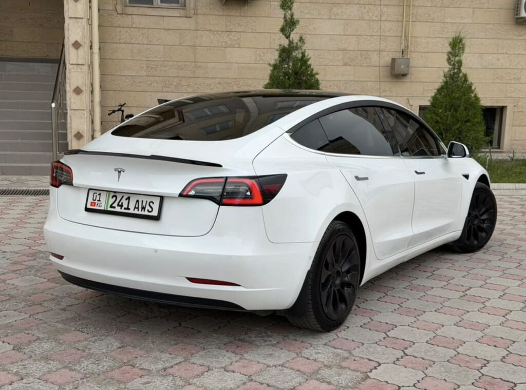 Tesla Model 3: 2021 г., 5 л, Автомат, Электромобиль, Седан: фото 5
