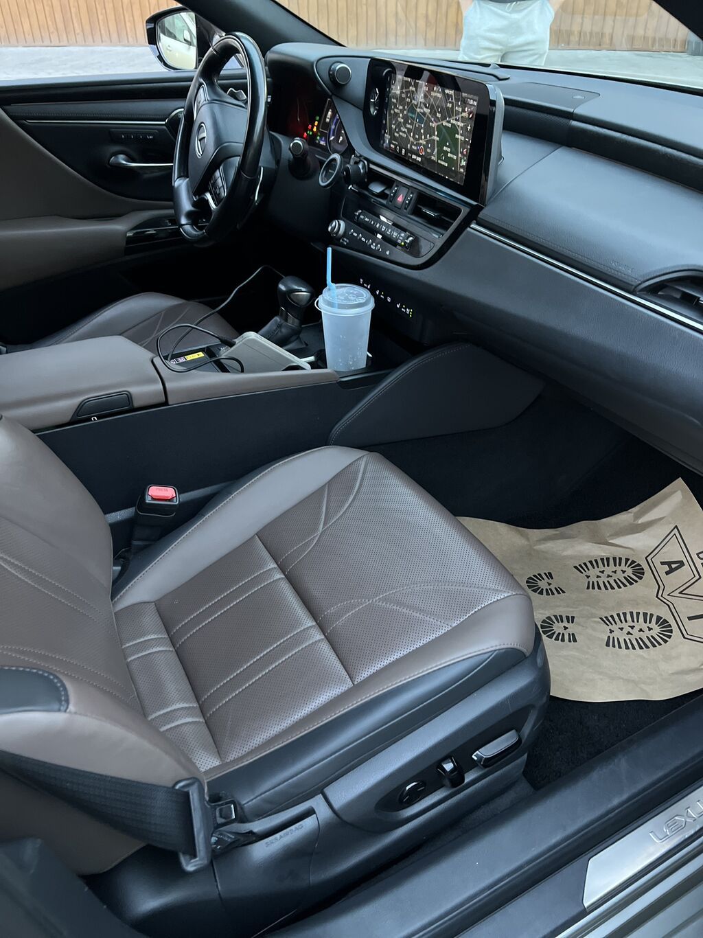 Lexus ES: 2024 г., 2.5 л, Автомат, Гибрид, Седан: фото 5