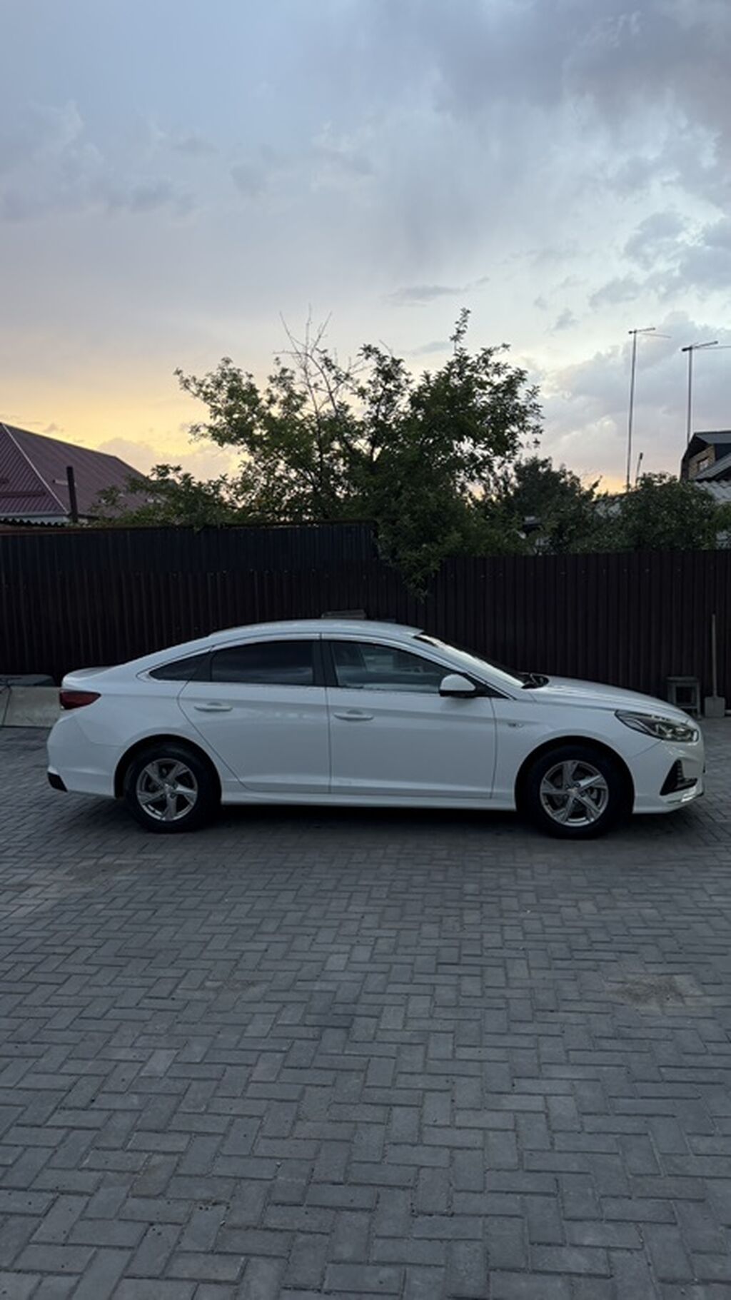 Hyundai Sonata: 2018 г., 2 л, Автомат, Газ, Седан — фото 2