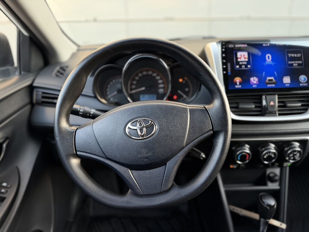 Toyota Yaris: 2020 г., 1.5 л, Автомат, Бензин, Седан: фото 8