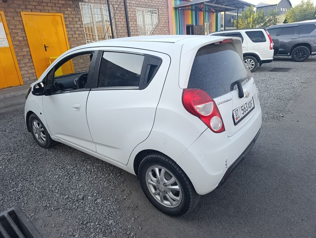 Chevrolet Spark: 2014 г., 0.1 л, Автомат, Бензин, Хэтчбэк: фото 3