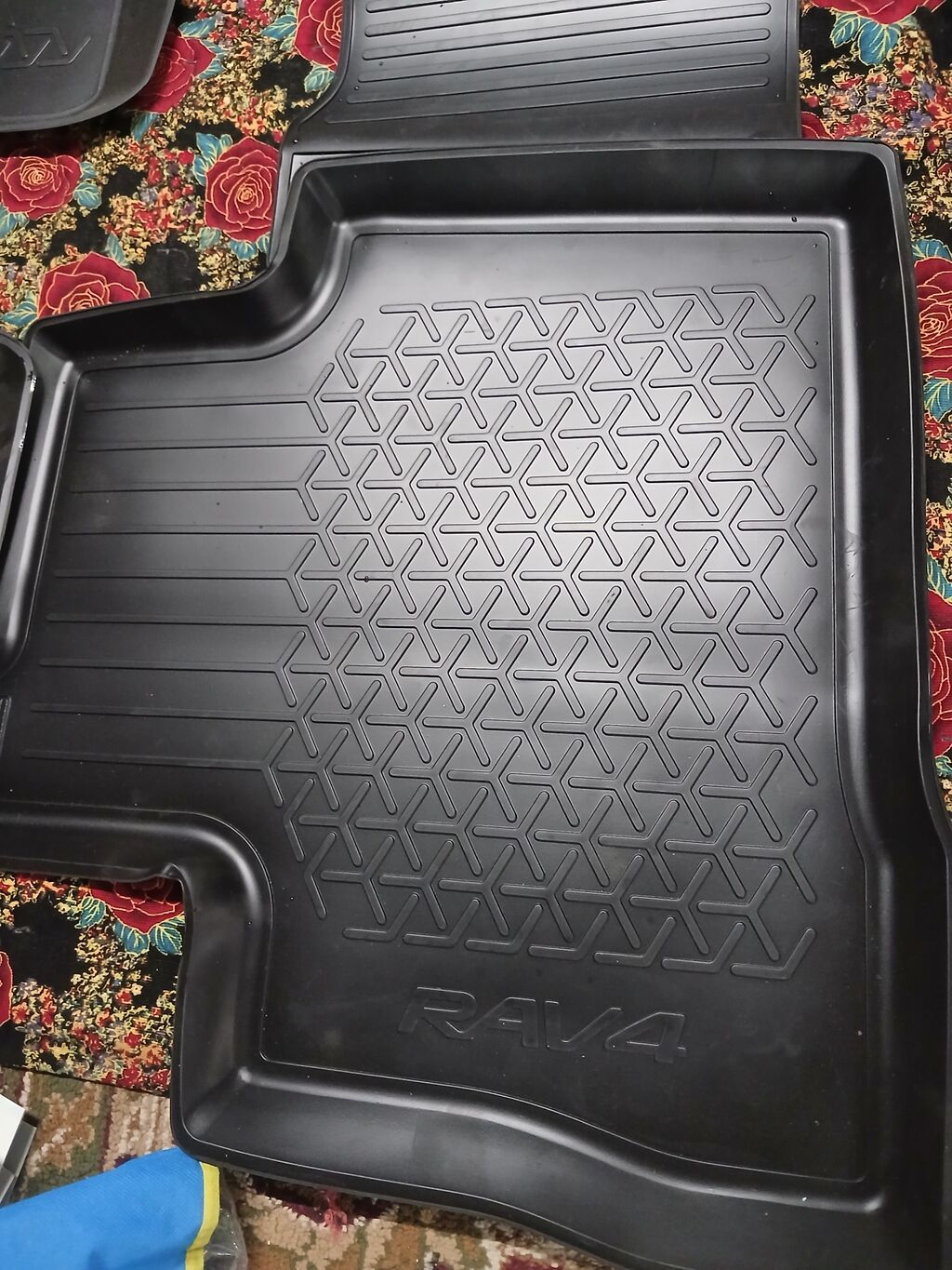 Комплект ковриков в салон для Toyota RAV4 - Модельная серия: RAV4: фото 4