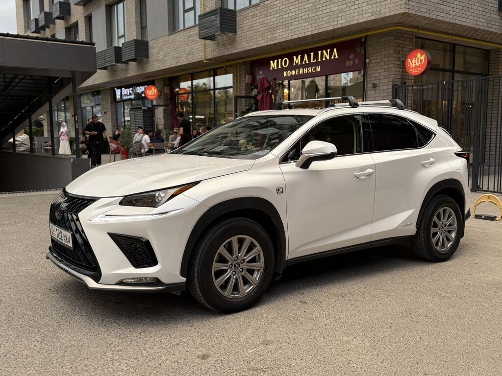 Lexus NX: 2020 г., 2.5 л, Вариатор, Гибрид, Кроссовер: фото 2
