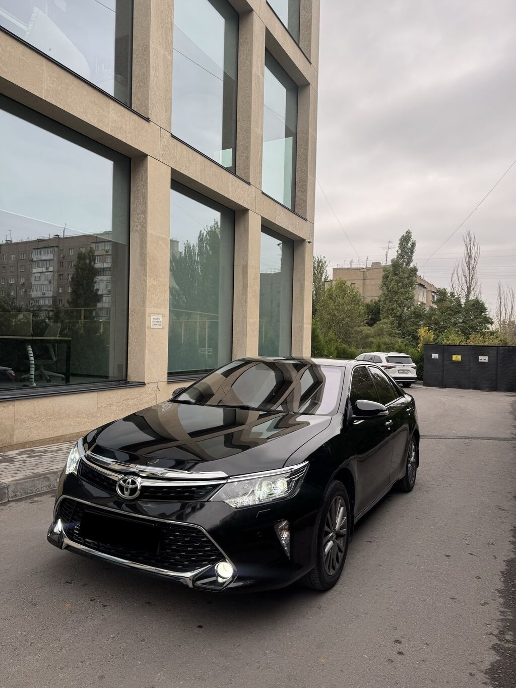 Toyota Camry: 2016 г., 2.5 л, Автомат, Бензин, Седан: фото 3
