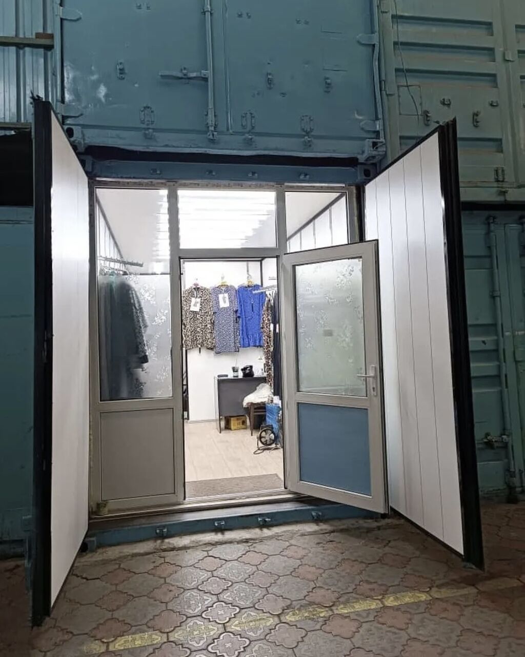 Продажа торговых контейнеров, Дордой рынок, 20 тонн, Утеплен: фото 2