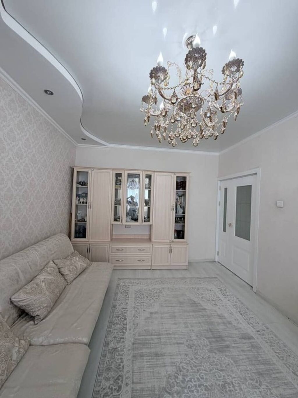 3 комнаты, 65 м², 12 мкр 105 серия, 3 этаж, Дизайнерский ремонт: фото 2