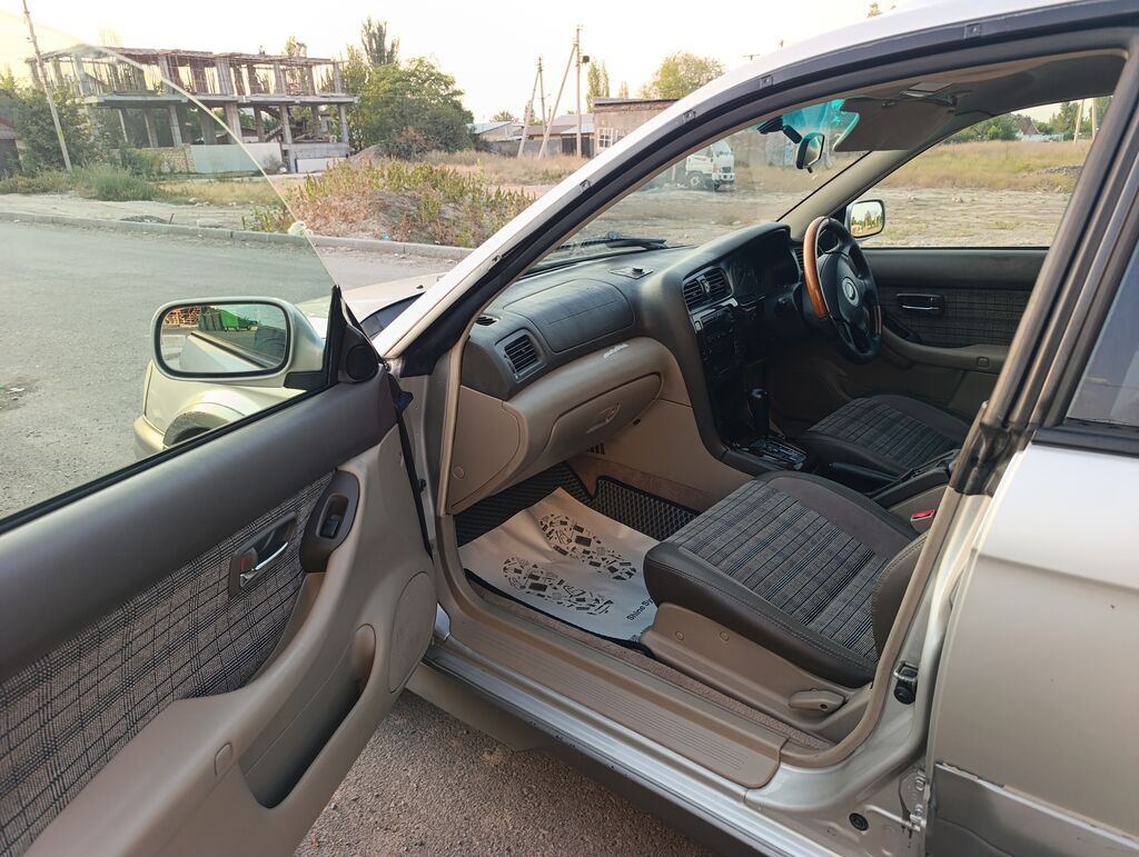 Subaru Legacy Lancaster: 1999 г., 2.5 л, Автомат, Газ, Универсал: фото 8