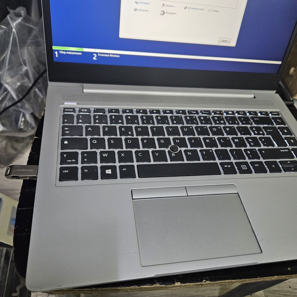 В хорошем состоянии. Процессор Ryzen 5 pro 2500 8 поточный. ОЗУ 16гб: фото 3