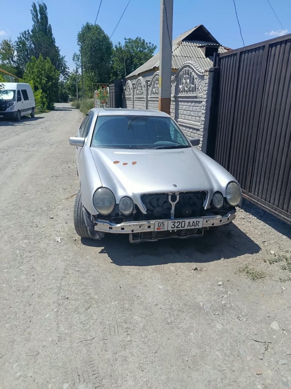 Mercedes-Benz E-Class: 1999 г., 4.3 л, Автомат, Седан: фото 2