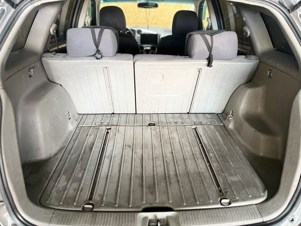 Toyota Matrix: 2004 г., 1.8 л, Автомат, Бензин, Хэтчбэк: фото 4