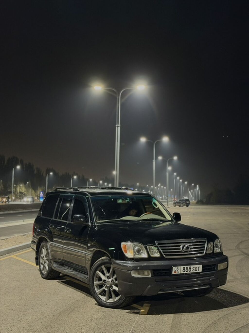 Lexus LX: 2004 г., 4.7 л, Автомат, Газ, Внедорожник: фото 3