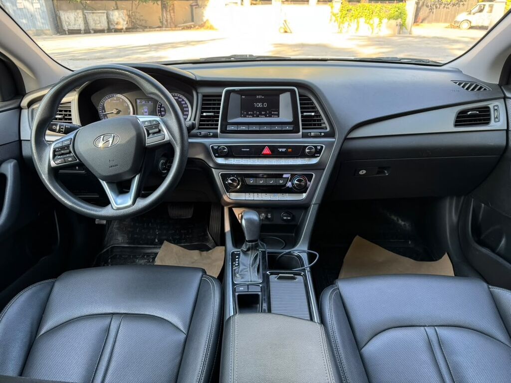 Hyundai Sonata: 2017 г., 2 л, Автомат, Газ, Седан: фото 8