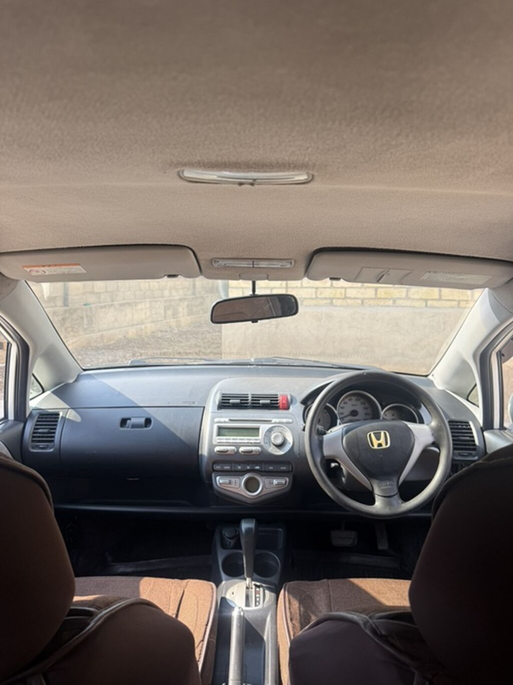 Honda Fit: 2004 г., 1.3 л, Автомат, Бензин, Хэтчбэк: фото 4