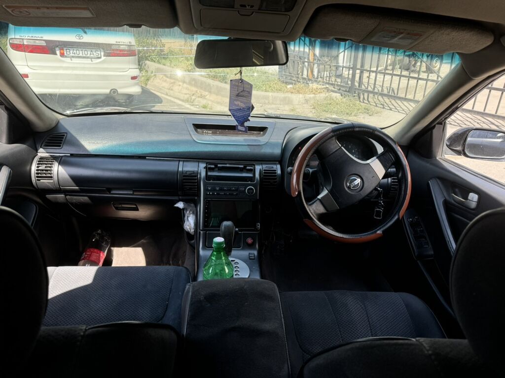 Nissan Skyline: 2002 г., 2.5 л, Автомат, Бензин, Седан: фото 5
