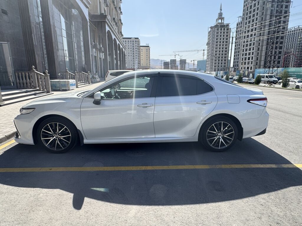Toyota Camry: 2021 г., 2.5 л, Автомат, Бензин: фото 6