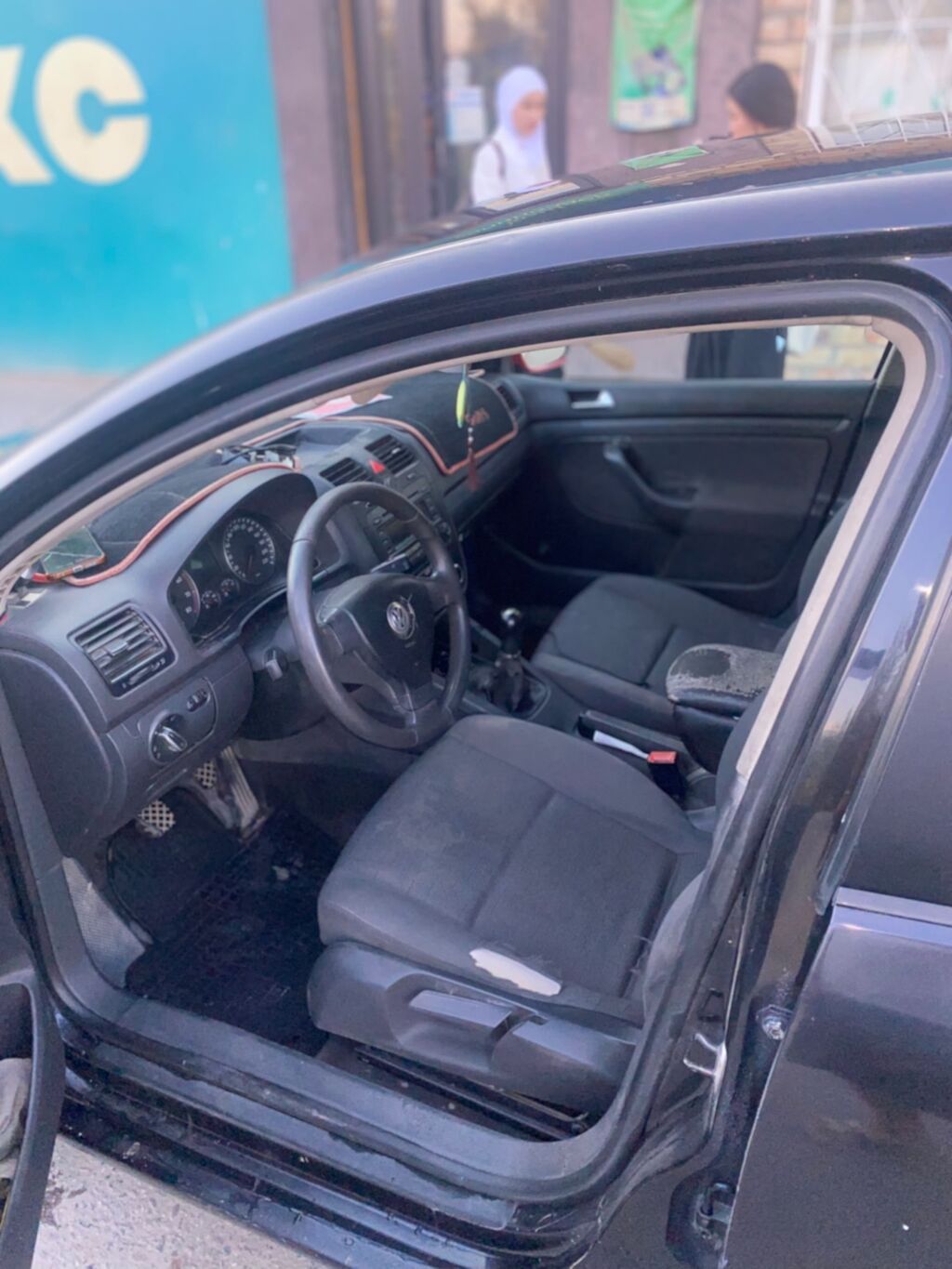 Volkswagen Golf V: 2003 г., 1.4 л, Механика, Бензин, Хэтчбэк: фото 4