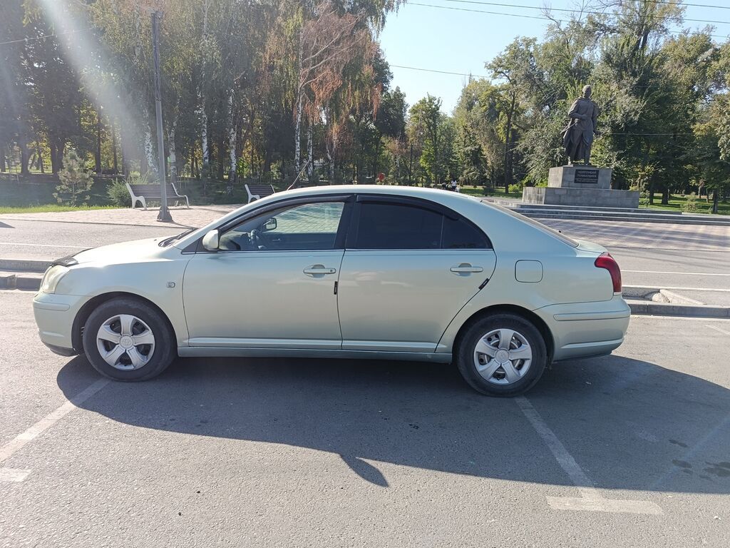 Toyota Avensis: 2003 г., 1.8 л, Механика, Бензин, Седан: фото 6