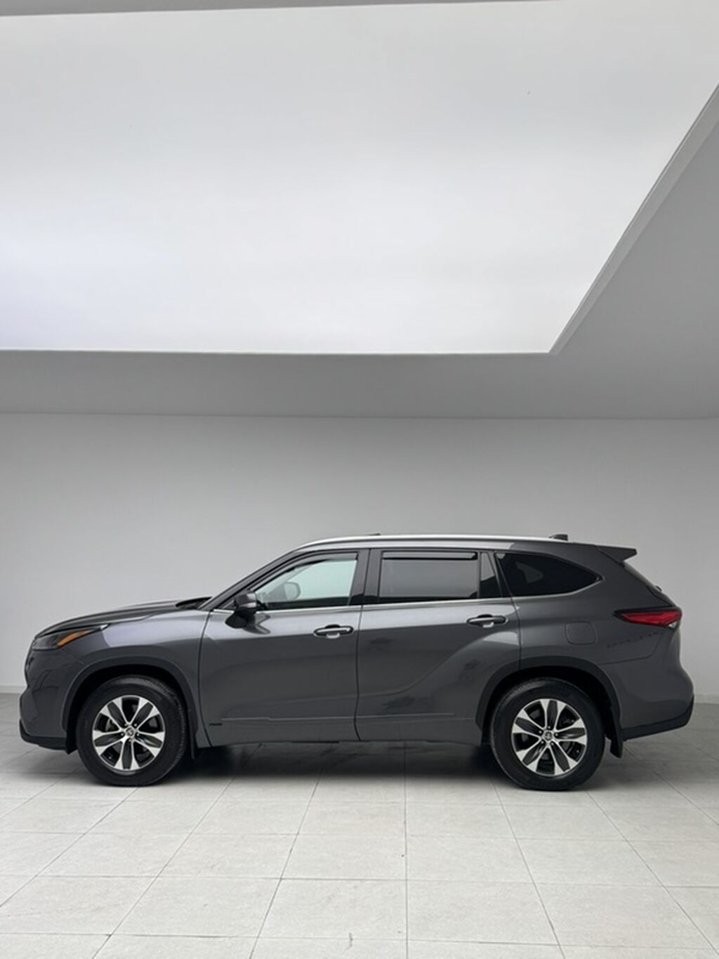 Toyota Highlander: 2021 г., 2.5 л, Автомат, Гибрид, Кроссовер: фото 4