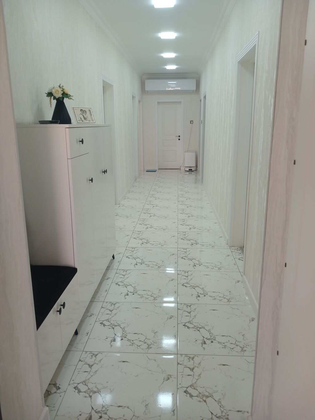 Binəqədi qəs. 4 otaqlı, 160 kv. m, Yeni təmirli