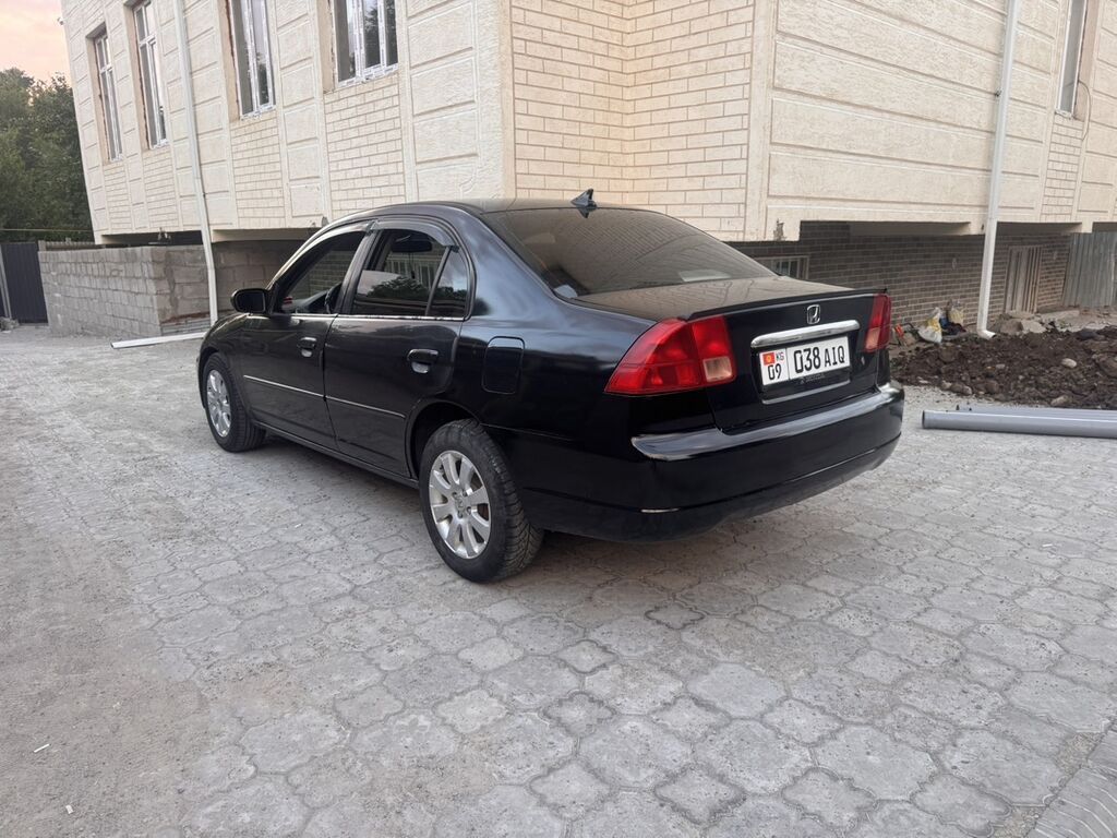 Honda Civic: 2001 г., 1.6 л, Механика, Бензин, Седан: фото 3