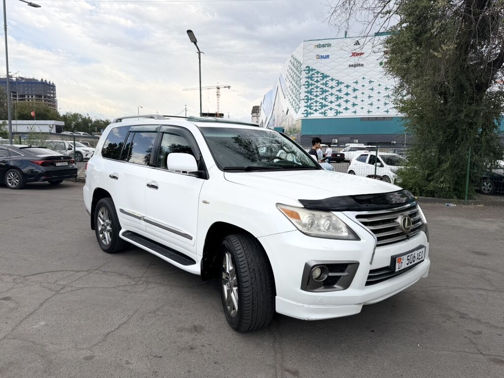 Lexus LX: 2010 г., 5.7 л, Автомат, Бензин, Внедорожник: фото 2