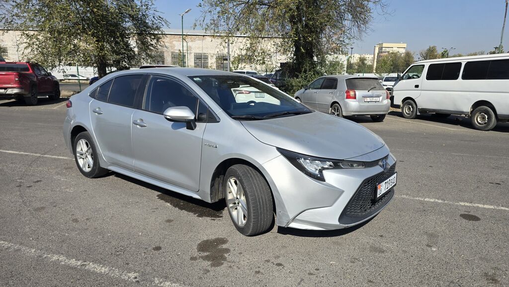 Toyota Levin: 2020 г., 1.8 л, Вариатор, Гибрид, Седан: фото 3