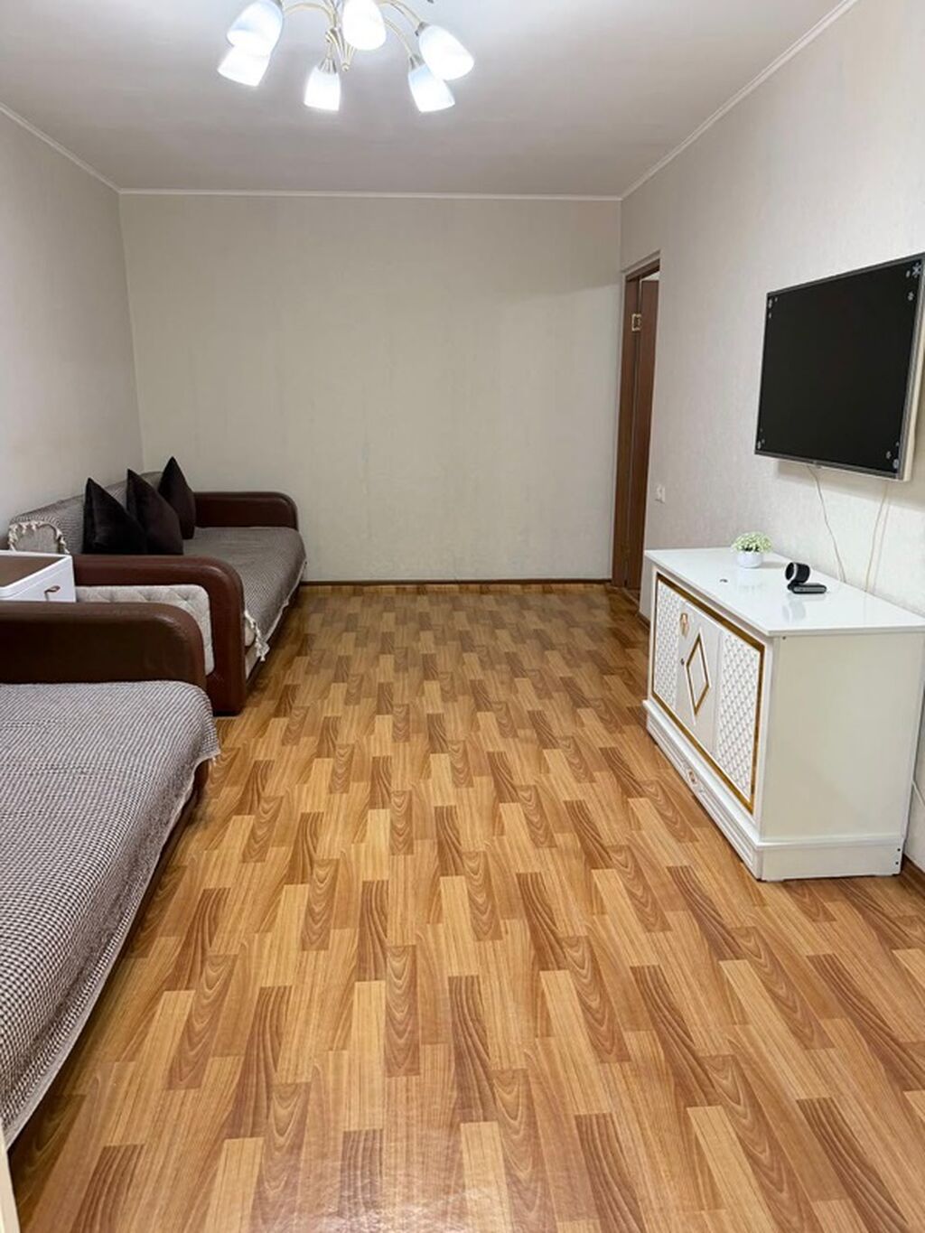 2 комнаты, 42 м², 104 серия, 2 этаж, Косметический ремонт: фото 2