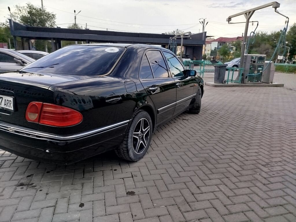 Mercedes-Benz E-Class: 1999 г., 3.2 л, Автомат, Бензин, Седан: фото 5