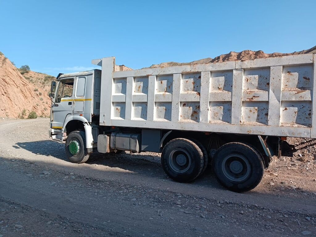 Самосвал Sinotruk (Howo), 6x4 - Трёхосный дорожный самосвал: фото 4