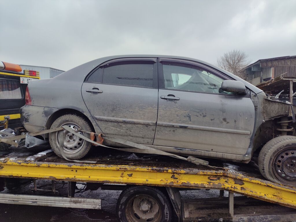 Toyota Corolla (E120) седан — продаются запчасти по разбору Модель и: фото 3