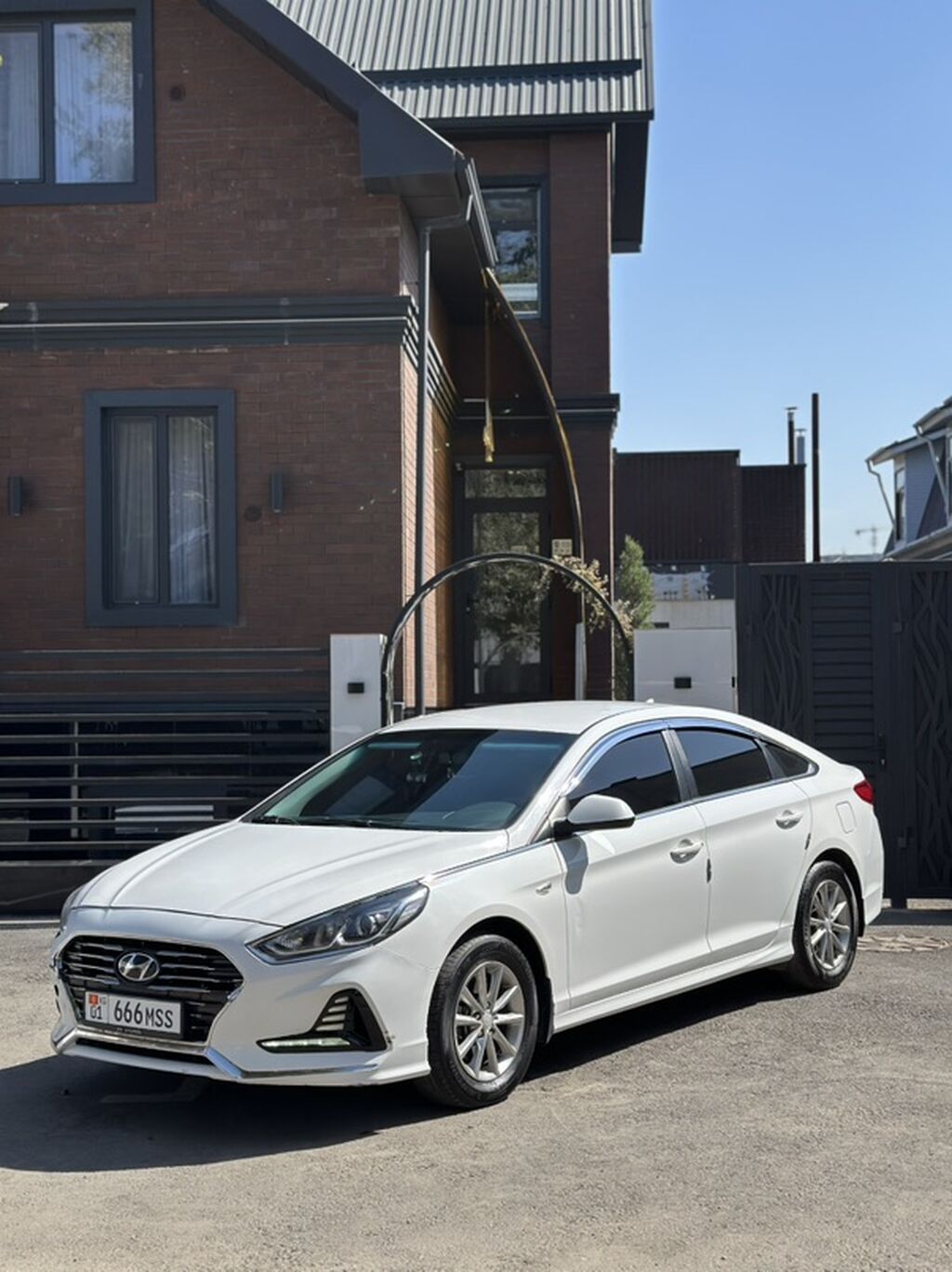 Hyundai Sonata: 2018 г., 2 л, Автомат, Газ, Седан: фото 1