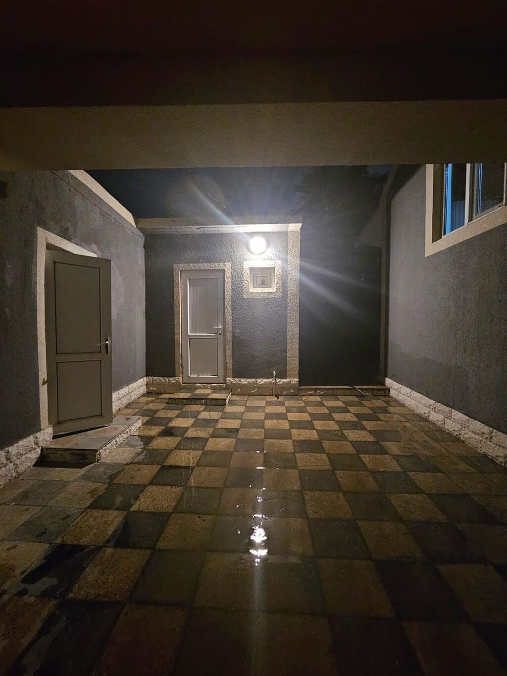 4 otaqlı, 175 kv. m, Kredit yoxdur, Orta təmir