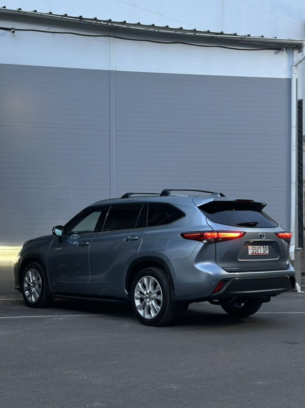 Toyota Highlander: 2020 г., 2.5 л, Вариатор, Гибрид, Внедорожник: фото 4